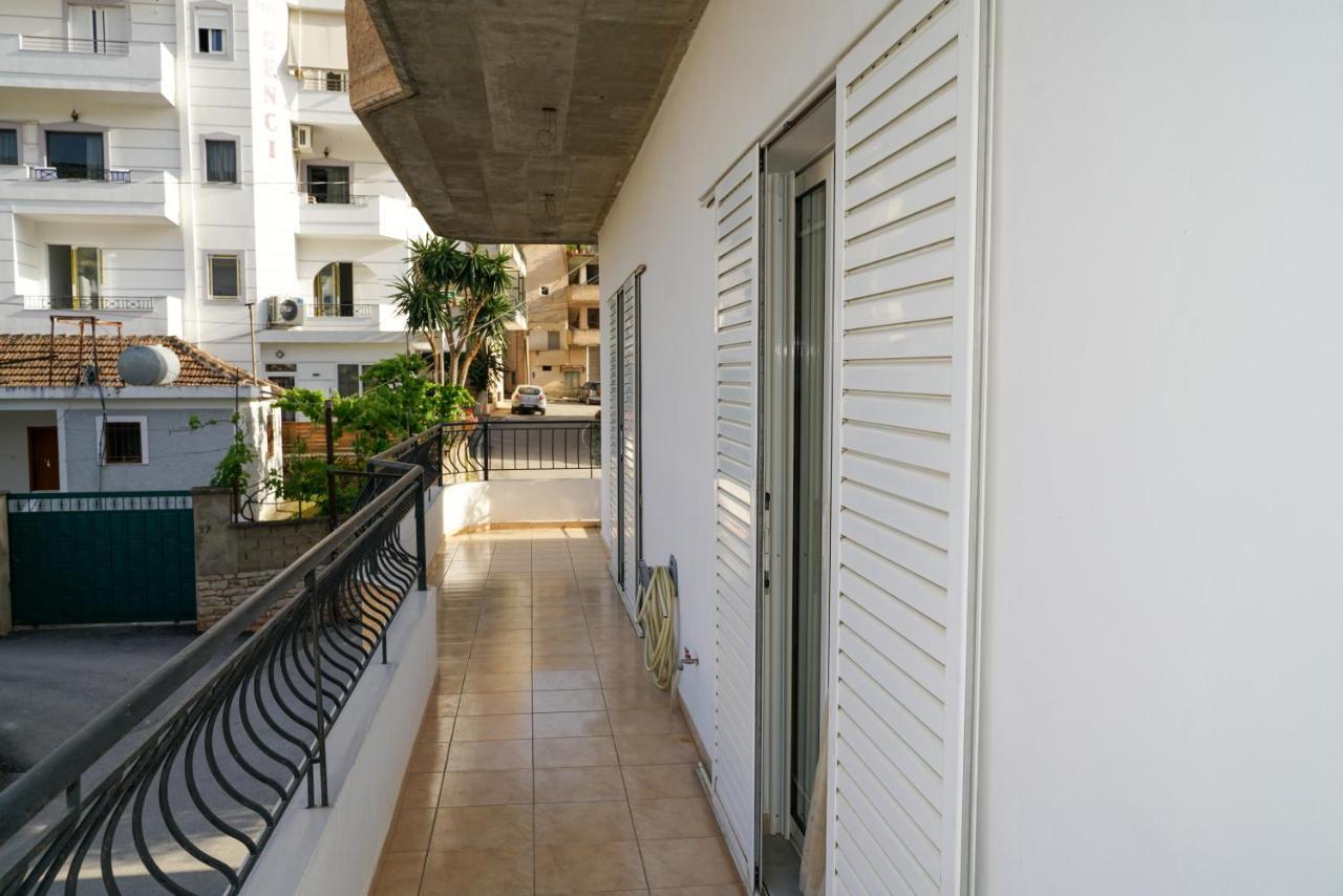 Connie'S Apartments Sarande Exterior photo